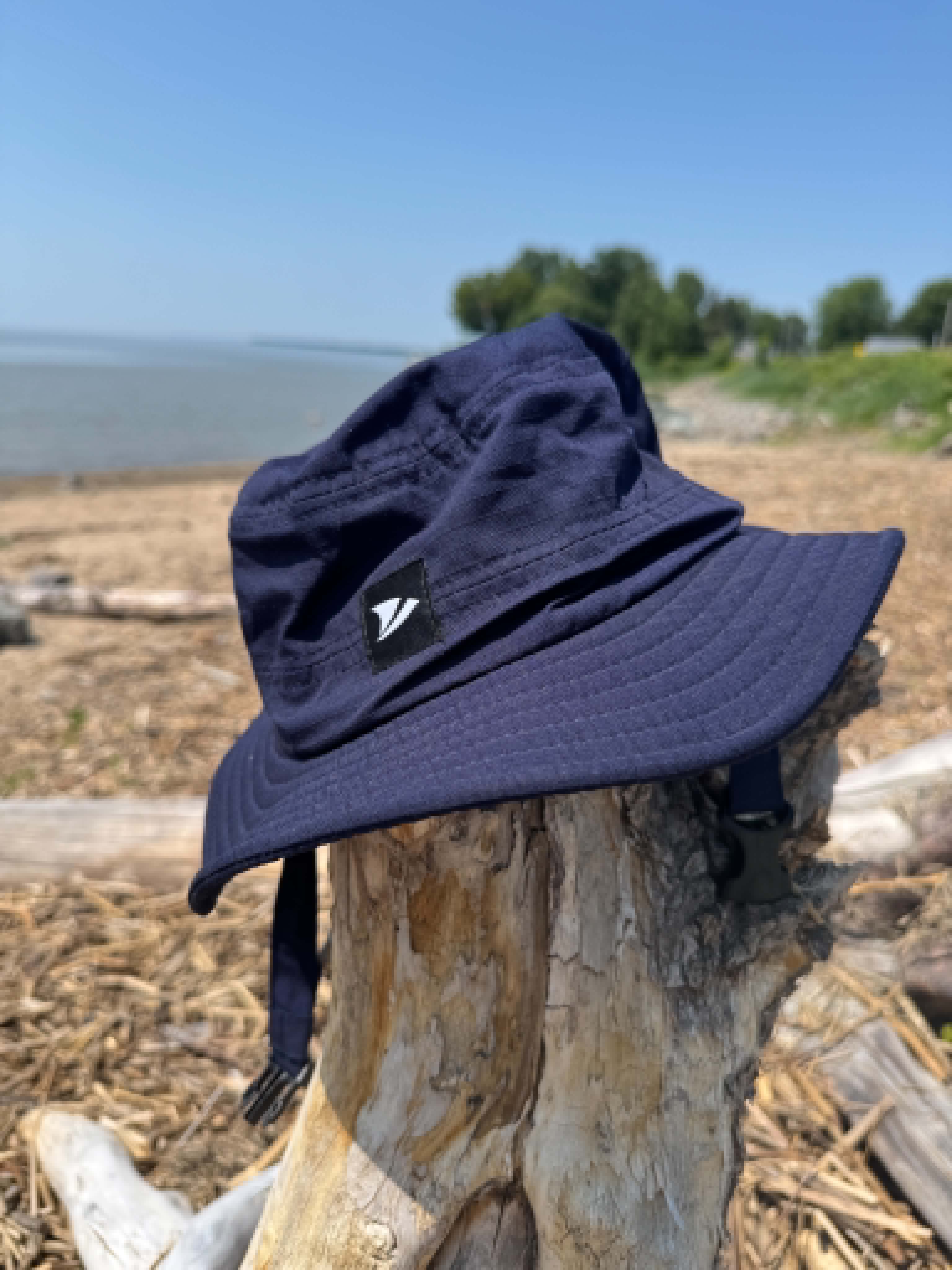 chapeau à bord